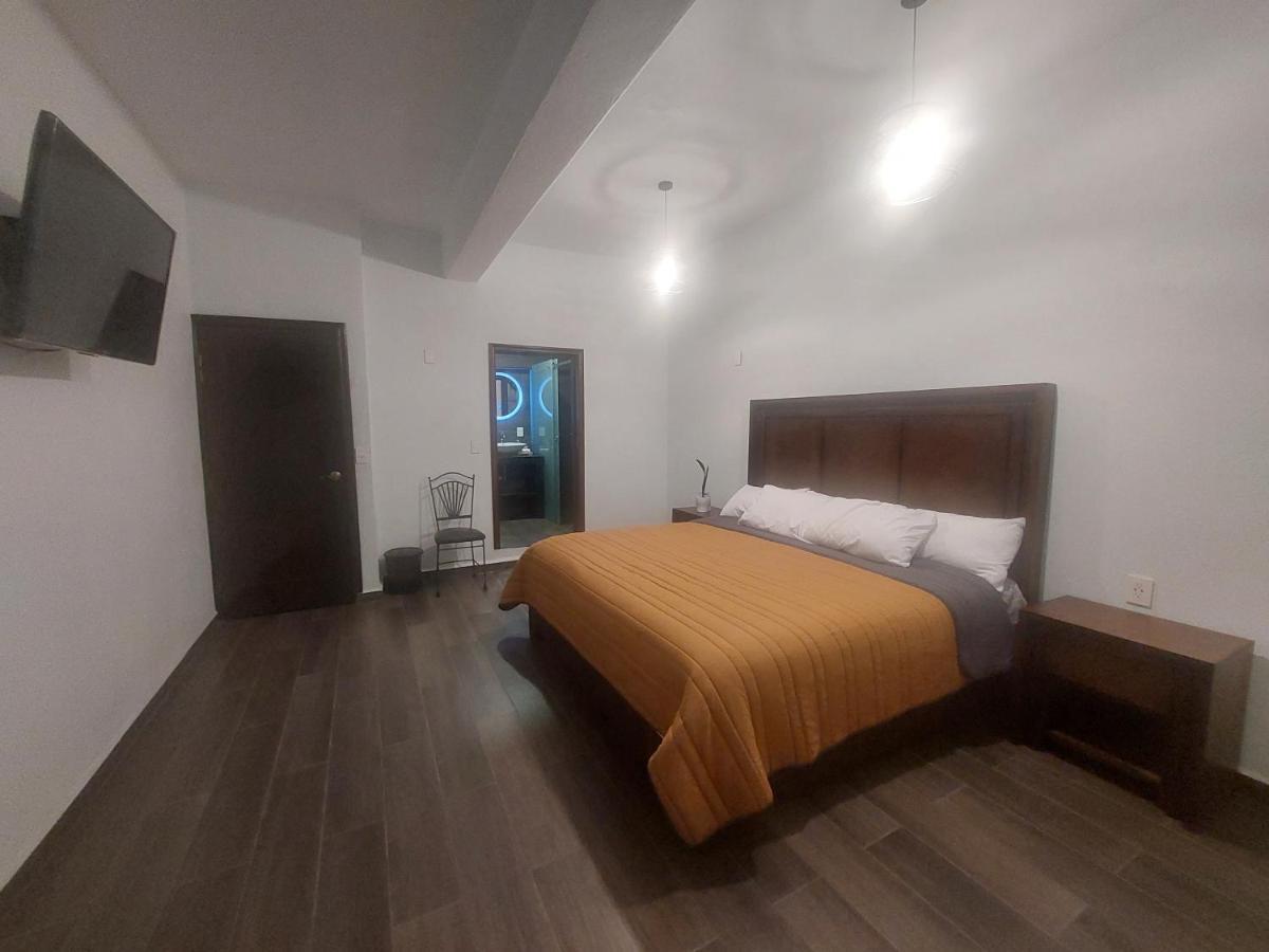 Hotel Cantera Jaguar ซาน ฮวน ตีโอตีฮัวคัน ภายนอก รูปภาพ